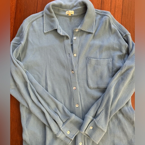 Like New Donni Waffle Button Down - Picture 3 of 4